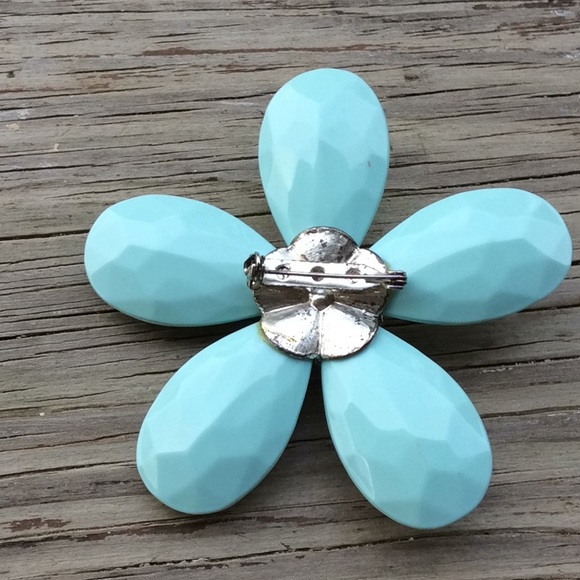 Vintage Flower Brooch - Picture 3 of 5